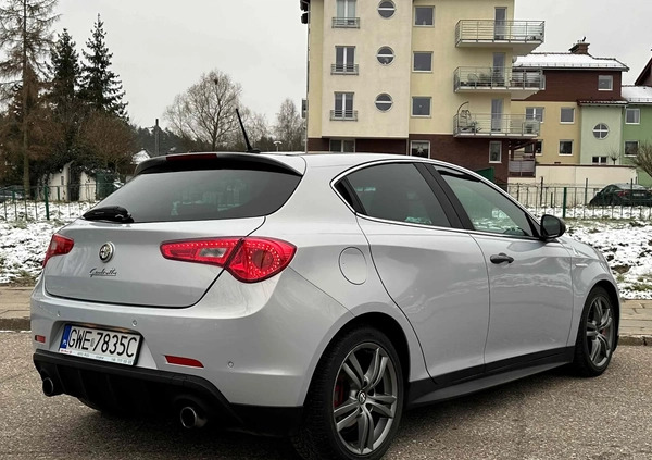 Alfa Romeo Giulietta cena 55900 przebieg: 197950, rok produkcji 2014 z Gdańsk małe 277